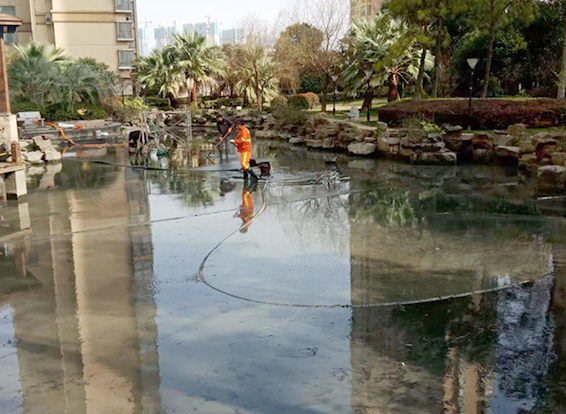 临淄景观池淤泥清理